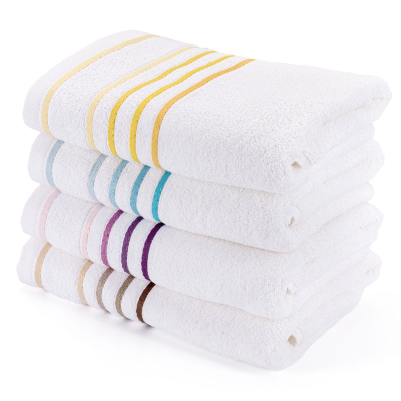 Kvalitetan kupaonski ručnik Svilanit Rainbow proizveden je od prirodnog 100% pamuka. U bijeloj boji sa dekorativnom bordurom za sve obožavatelje nježnijih boja. Ručnik je periv u perilici rublja na 60°C i primjeren je za sušenje u sušilici rublja. Odličan izbor za osobe sa osjetljivom kožom. Doživite nezaboravnu raskoš u vlastitoj kupaonici.
